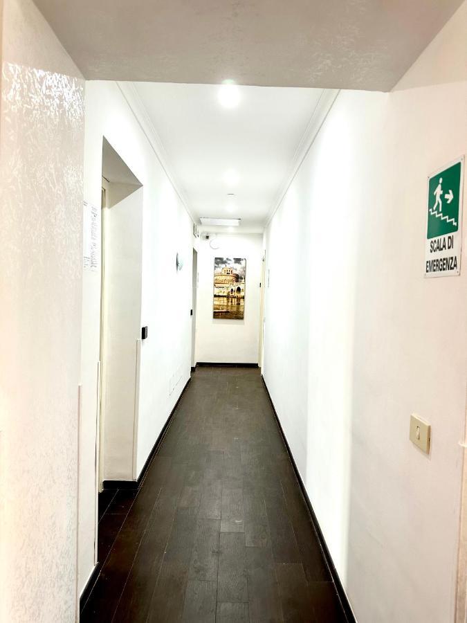Trevi Romantic Alcova المظهر الخارجي الصورة